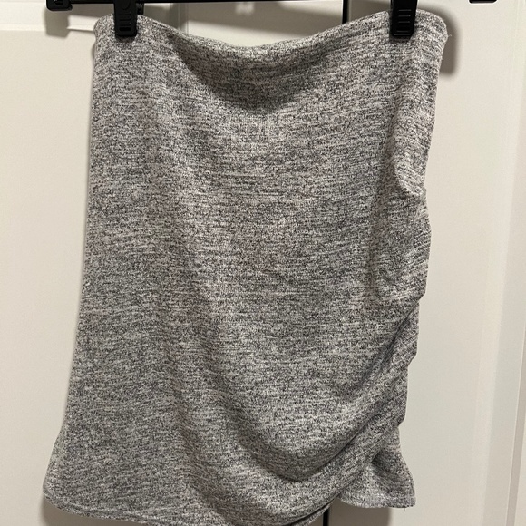 Aritzia Fitted Skirt - Picture 1 of 2
